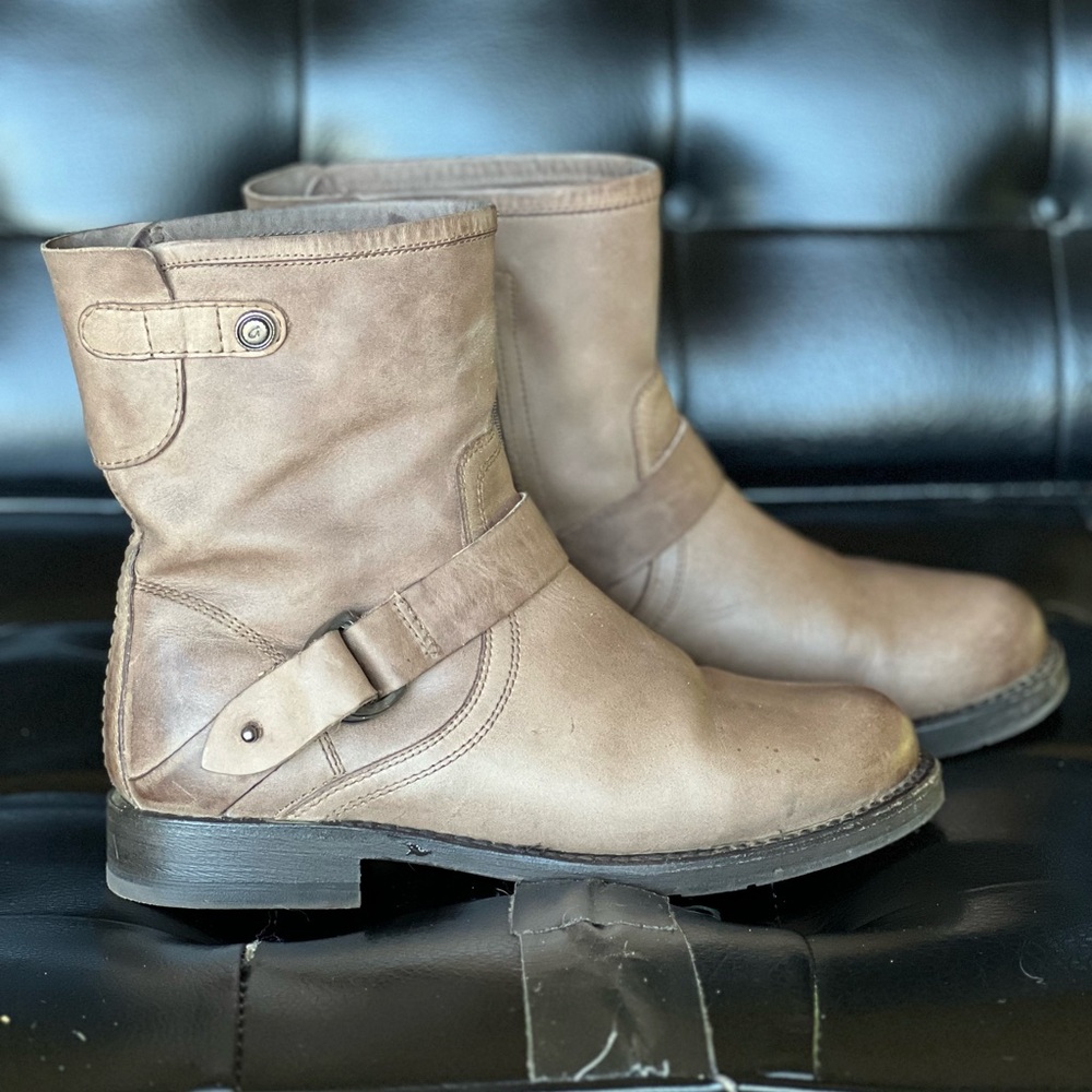 OLUKAI tan smoke brown genuine leather ankle moto boots beige taupe 8.5